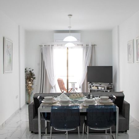 Apartment,Near The Beach Pinikoudes Larnaca Dış mekan fotoğraf