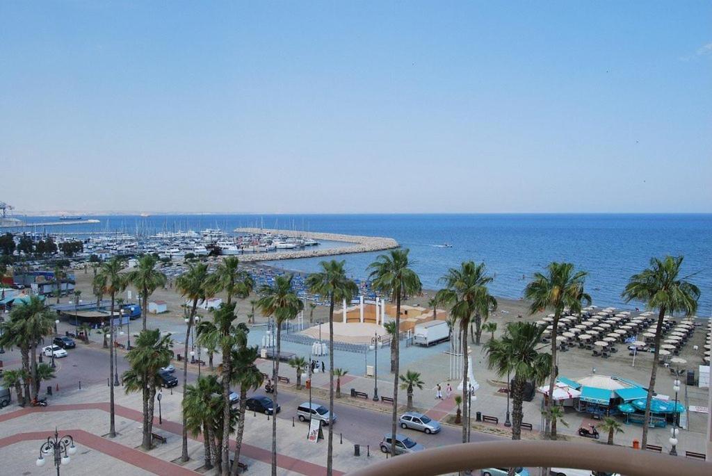 Apartment,Near The Beach Pinikoudes Larnaca Dış mekan fotoğraf