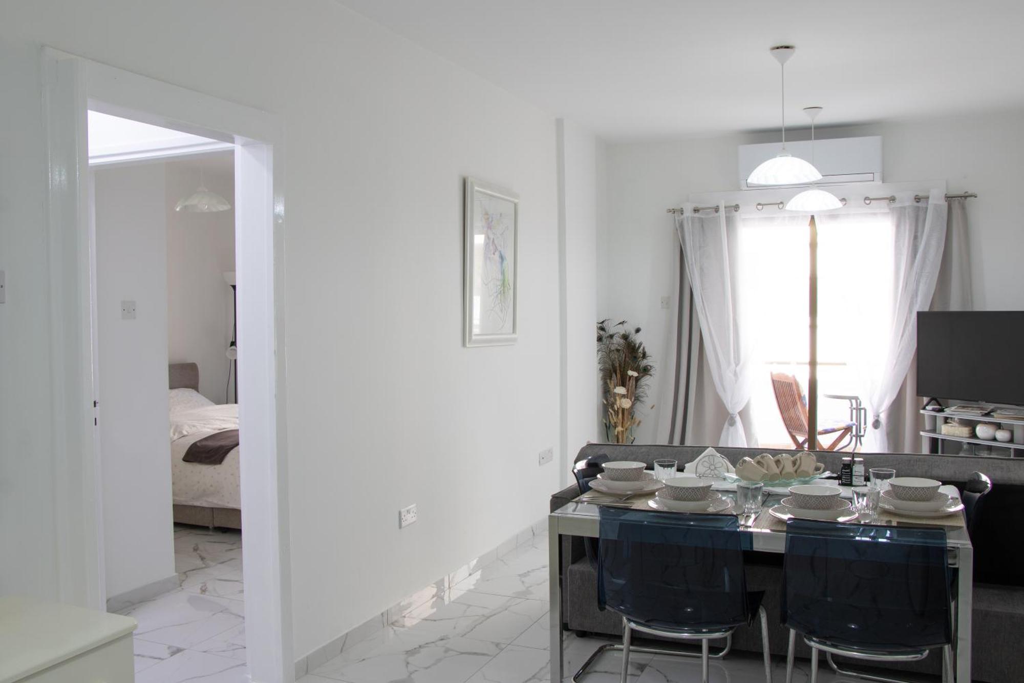Apartment,Near The Beach Pinikoudes Larnaca Dış mekan fotoğraf